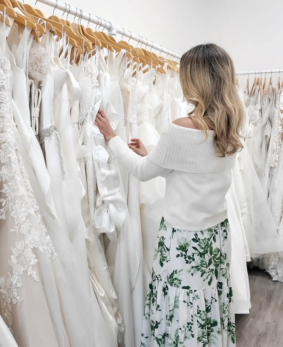 What to Expect at Your Lucky Bride Charleston Bridal Appointment. Desktop Image
