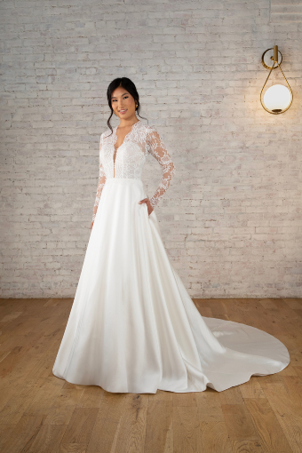 Stella York Loren #0 default (IV-PL) Ivory Gown w Porcelain Tulle Plunge thumbnail
