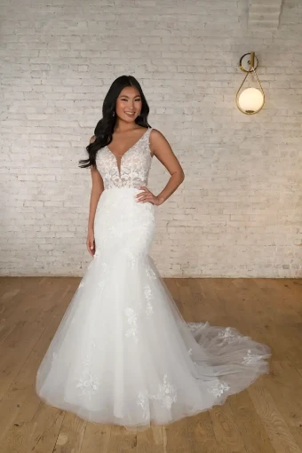 Stella York Natasha (C) #0 default (IV-PL) Ivory Gown w Porcelain Tulle Plunge thumbnail