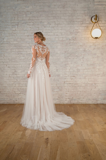 Stella York Finley #1 (IVIV-PL) IVR LACE & FRENCH TULLE OV IVR GWN W PORCELAIN TULLE ILLUSION thumbnail